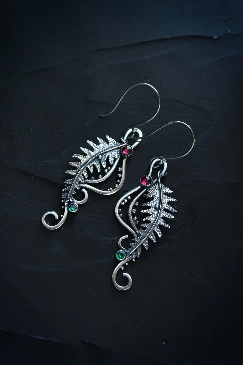 Tail Shape Earrings